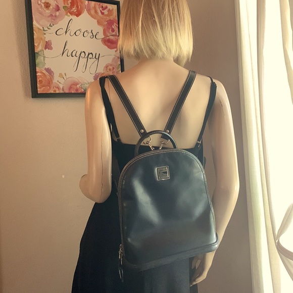 D&B Backpack - Picture 3 of 4